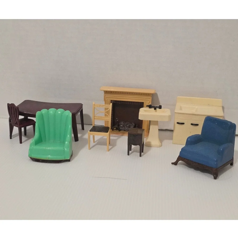 Renwal Plasco Dollhouse Furniture Lot Mixed Multicolor Fair 1940s-1950s